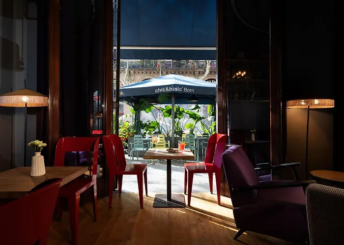 Chic & Basic Born Boutique Hotel